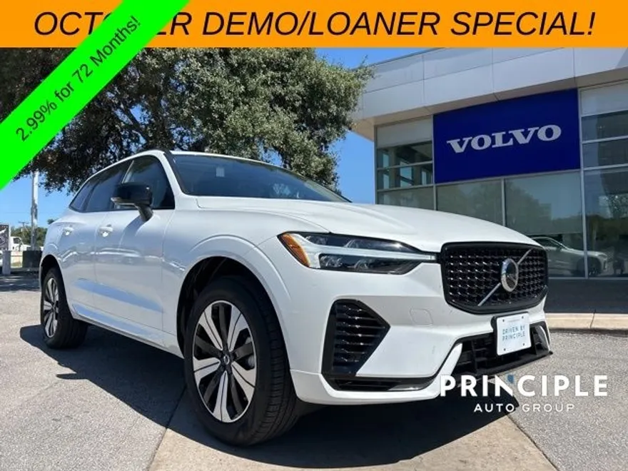 2025 Volvo XC60 Hybrid T8 Core photo 1