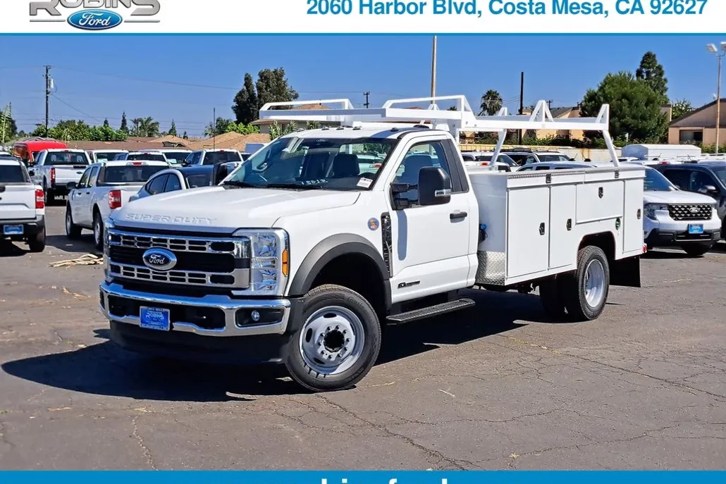 2025 Ford F-450 photo 1
