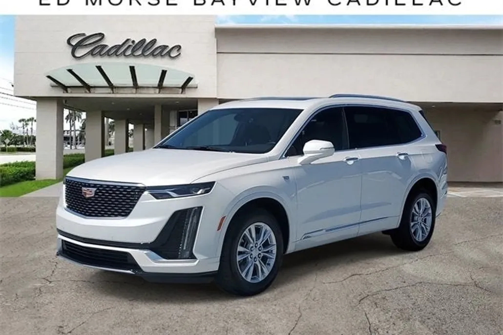 2025 Cadillac XT6 Luxury photo 1