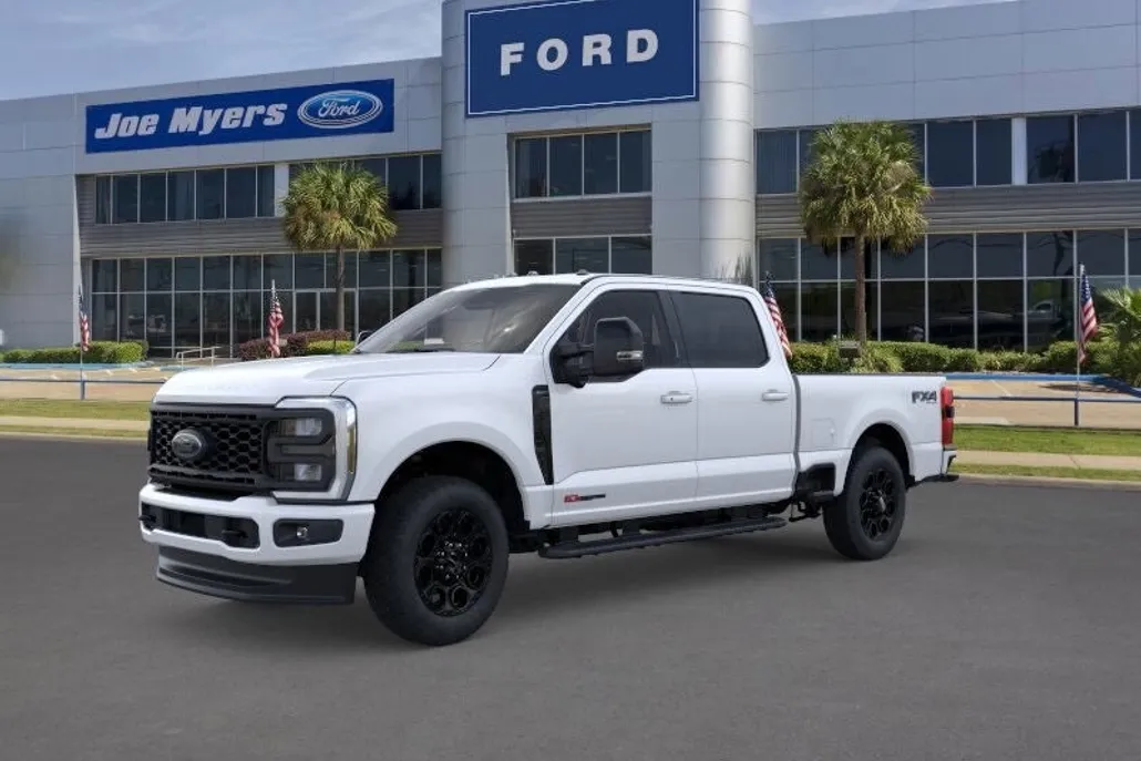 2025 Ford F-250 Lariat photo 1