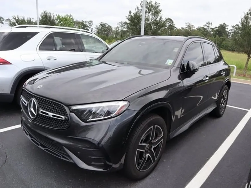 2023 Mercedes Benz GLC 300 4MATIC photo 1