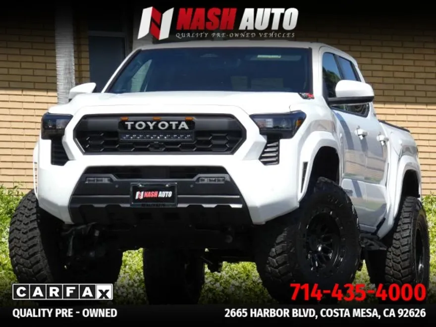 2025 Toyota Tacoma Double Cab SR5 photo 1
