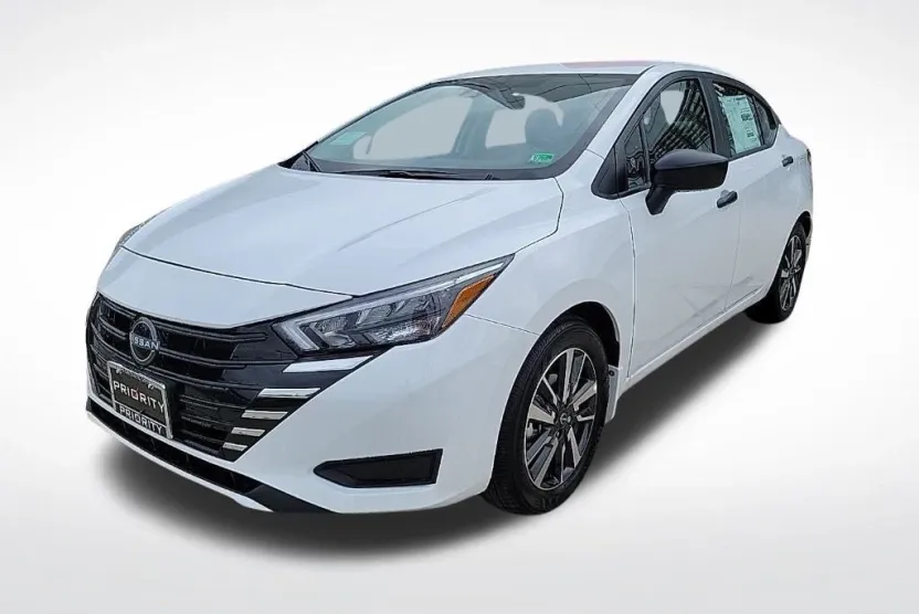 2025 Nissan Versa 1.6 S photo 1