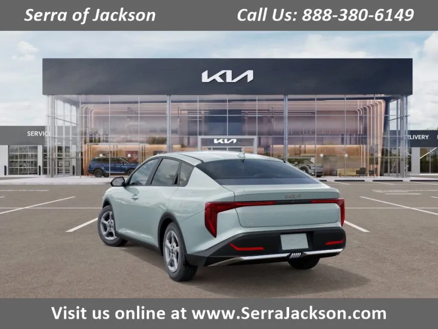 2025 Kia K4 LXS photo 1