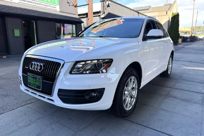 2010 Audi Q5 3.2 Premium photo 1