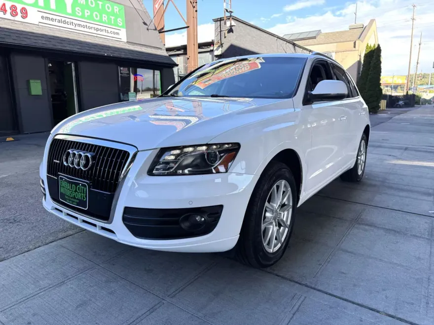 2010 Audi Q5 3.2 Premium photo 1