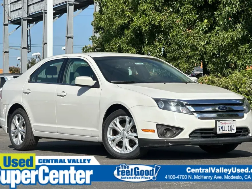 2012 Ford Fusion SE photo 1