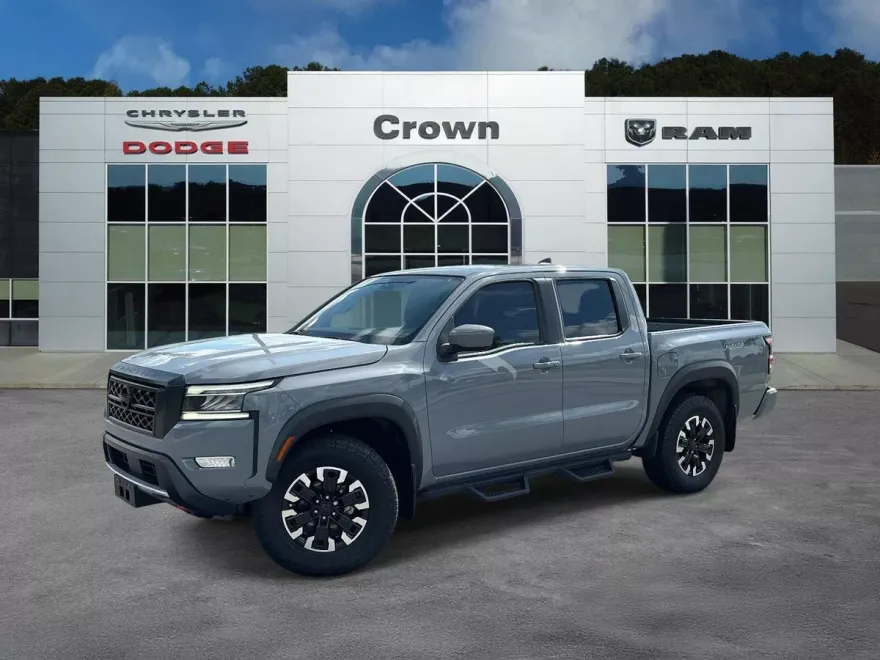 2024 Nissan Frontier PRO-4X Crew Cab photo 1