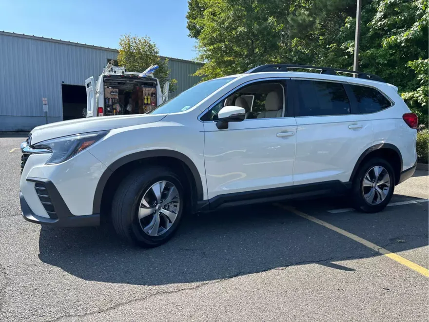 2023 Subaru Ascent Premium photo 1