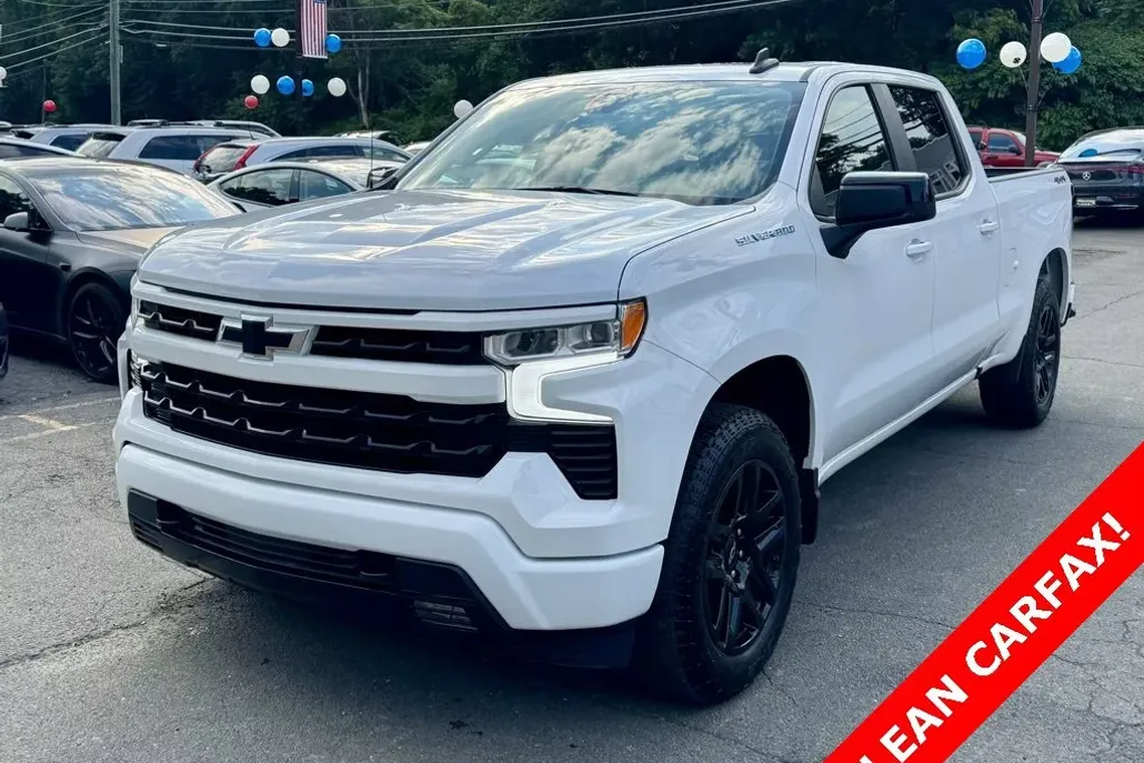 2024 Chevrolet Silverado 1500 RST photo 1