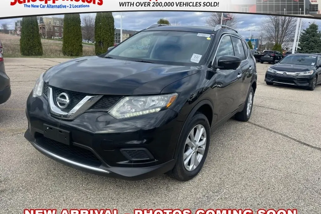 2016 Nissan Rogue SV photo 1