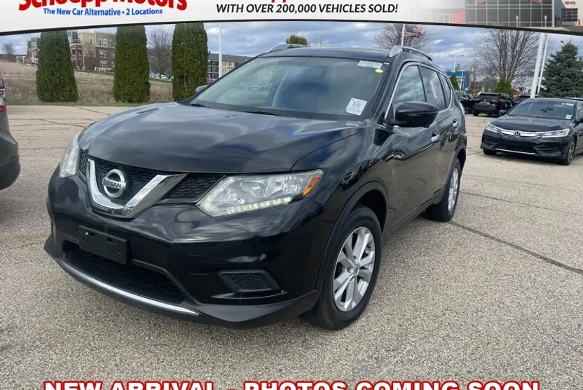 2016 Nissan Rogue SV photo 1