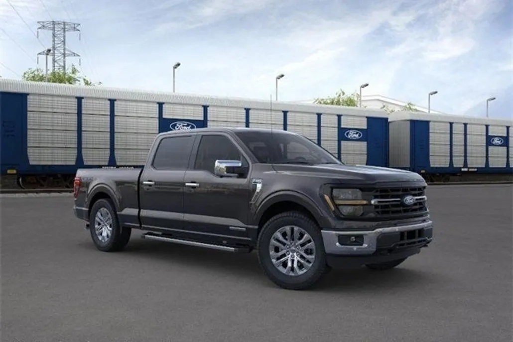 2025 Ford F-150 XLT photo 1