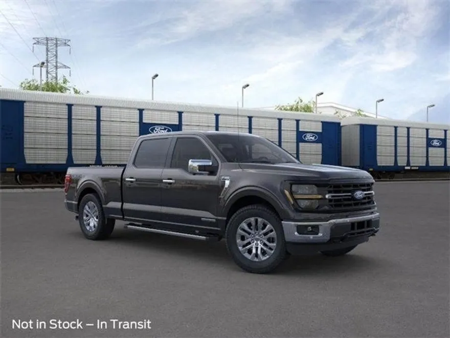 2025 Ford F-150 XLT photo 1