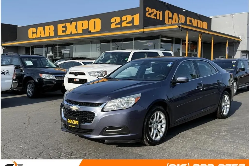 2015 Chevrolet Malibu 1LT photo 1