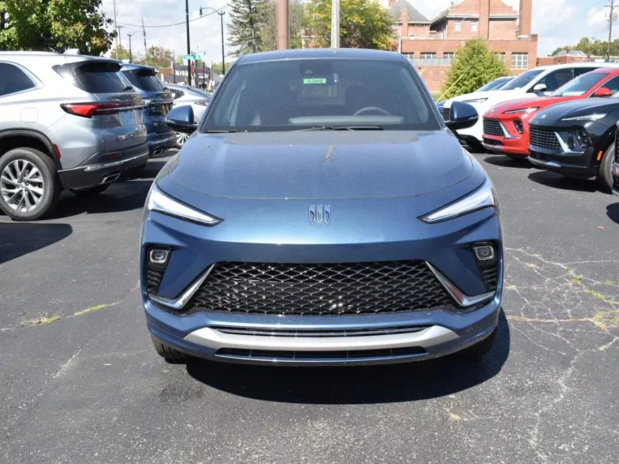 2025 Buick Envista Avenir photo 1