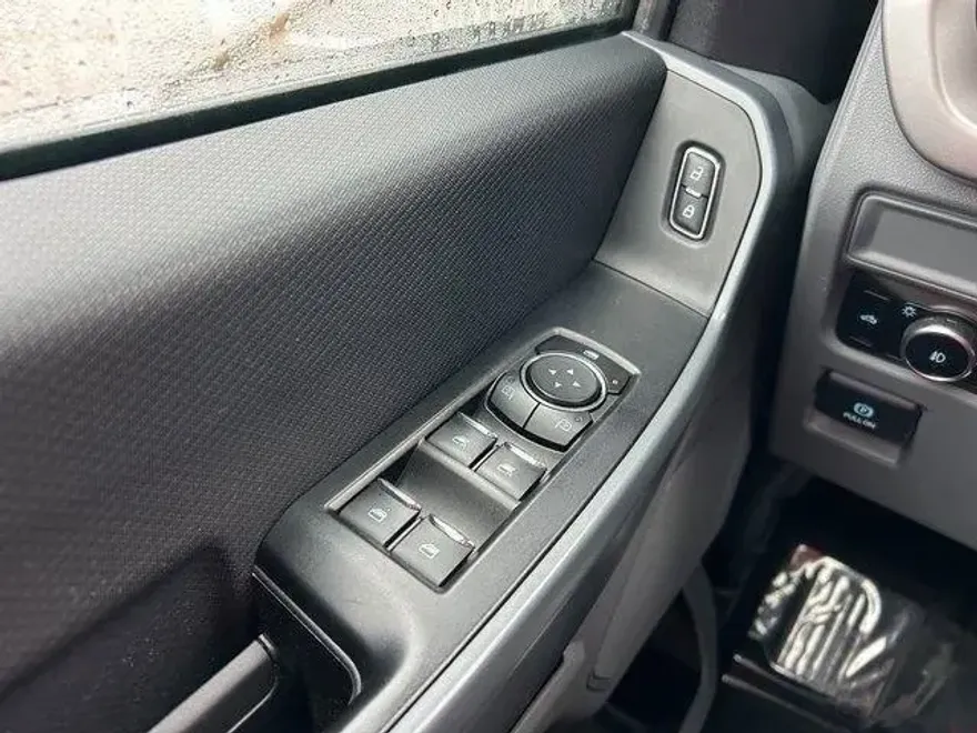 2023 Ford F-150 XLT photo 11