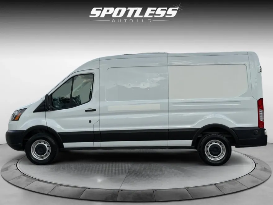 2019 Ford Transit Van photo 1