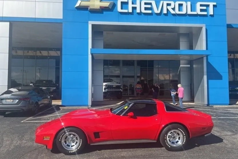 1981 Chevrolet Corvette photo 1