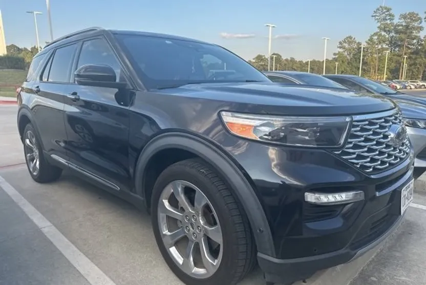 2020 Ford Explorer Platinum photo 1