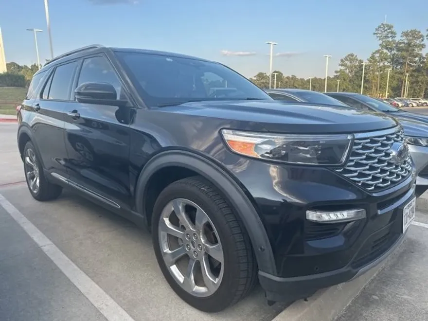 2020 Ford Explorer Platinum photo 1