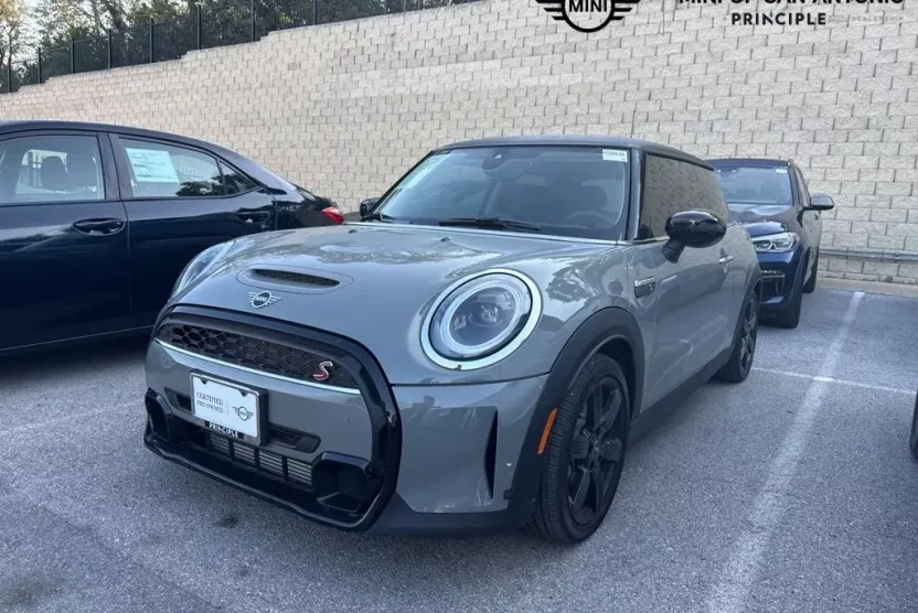 2023 Mini Cooper 2 Door Hardtop S photo 1