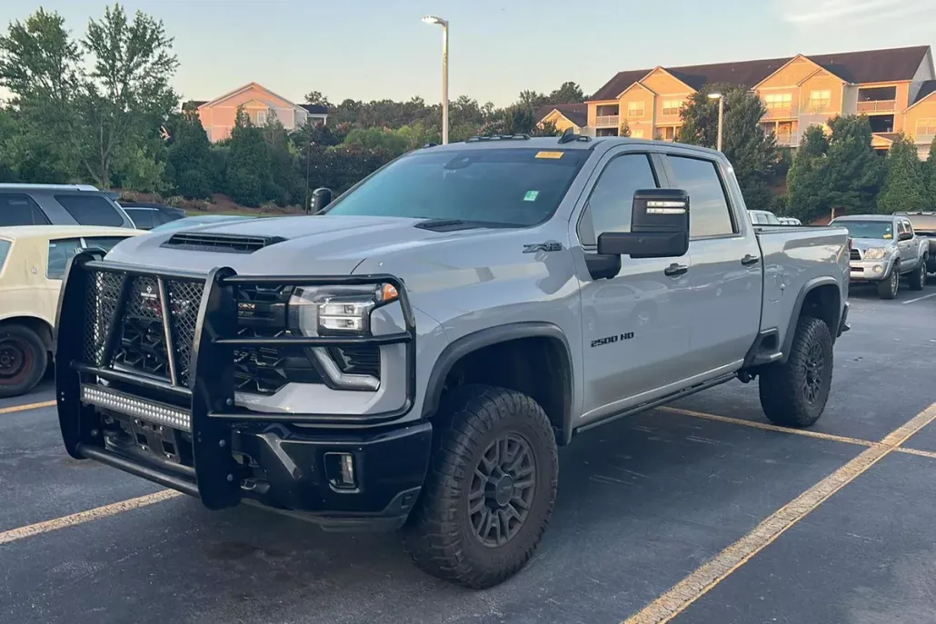 2024 Chevrolet Silverado 2500HD ZR2 photo 1