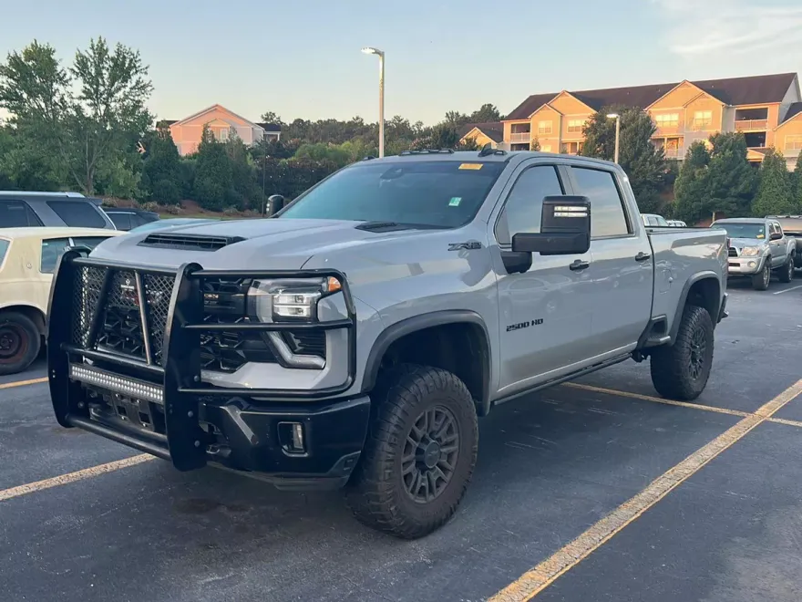 2024 Chevrolet Silverado 2500HD ZR2 photo 1