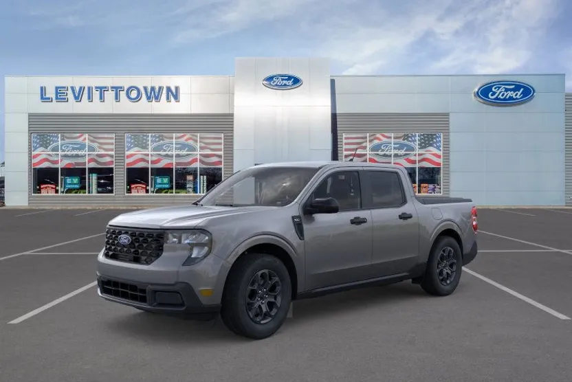 2025 Ford Maverick XLT photo 1
