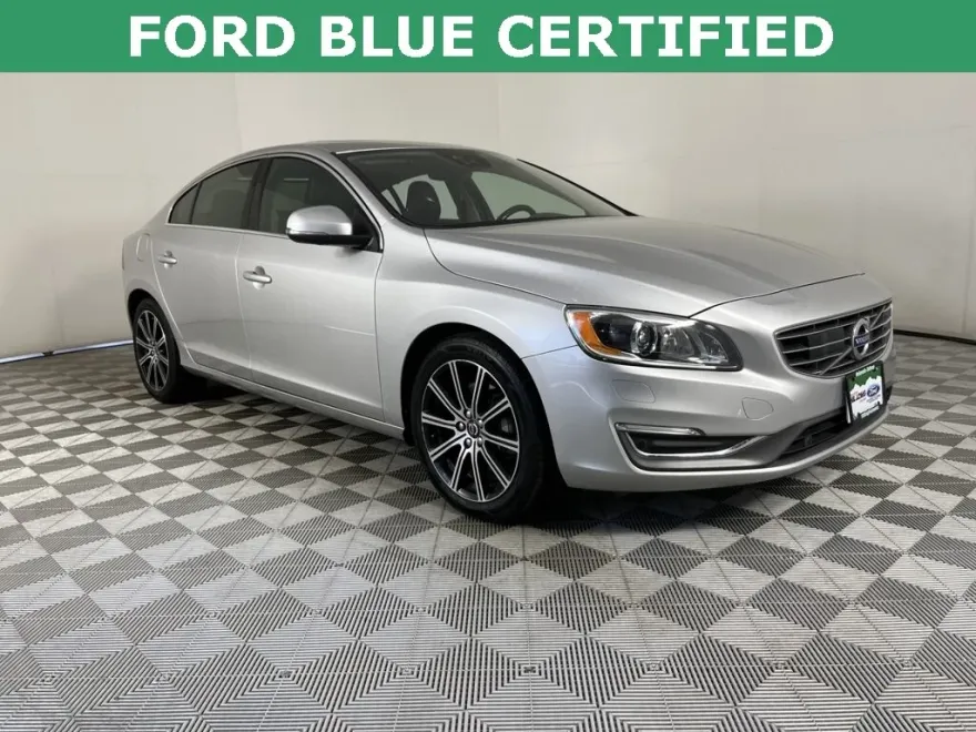 2018 Volvo S60 Inscription T5 Platinum photo 1