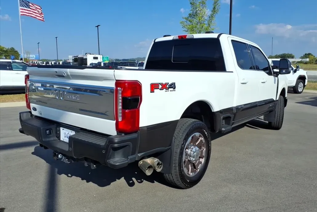 2024 Ford F-350 photo 1