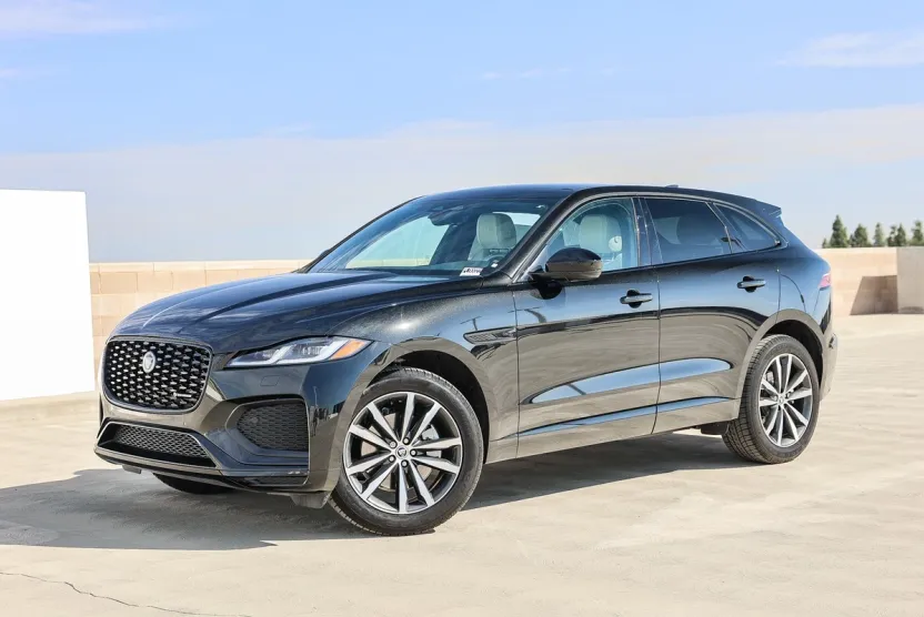 2024 Jaguar F-PACE P250 R-Dynamic S photo 1