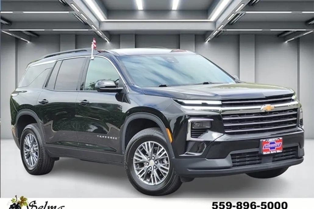 2024 Chevrolet Traverse photo 1