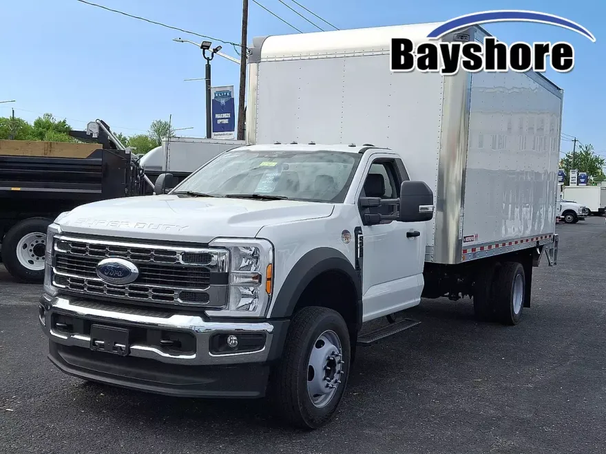 2025 Ford F-550 XL photo 1