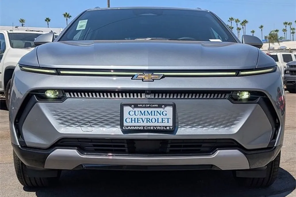 2025 Chevrolet Equinox EV 1LT photo 1