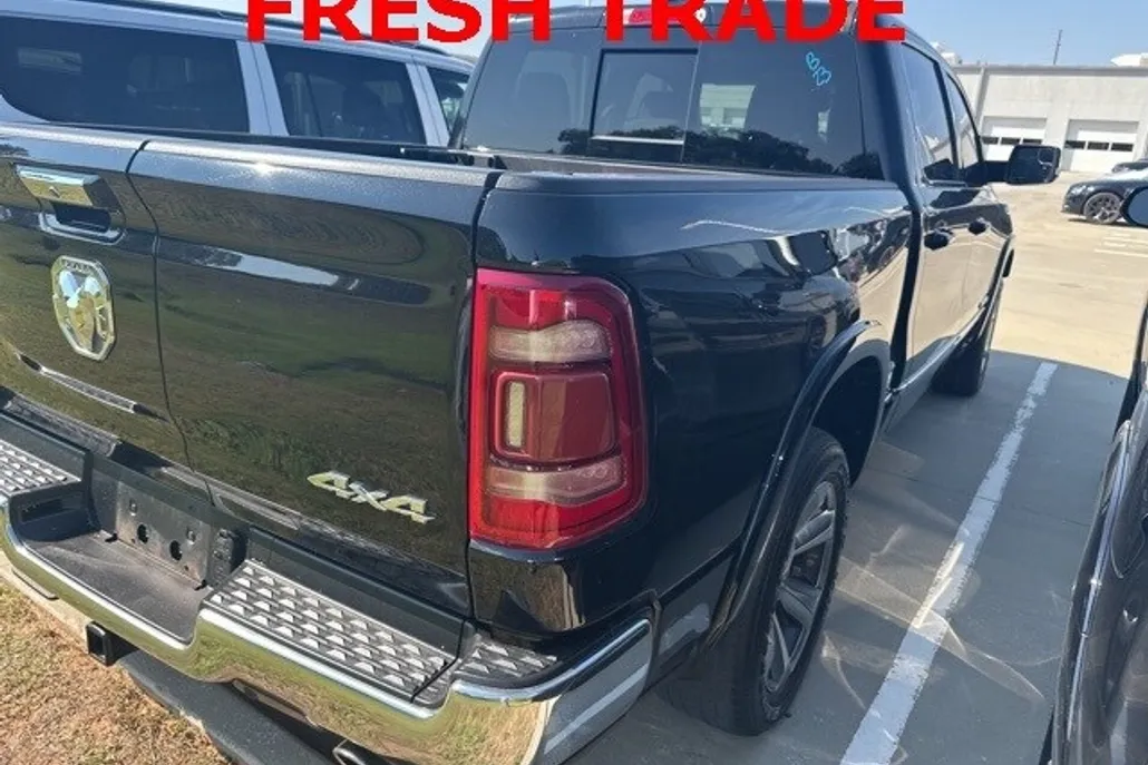 2022 Ram 1500 Limited photo 1