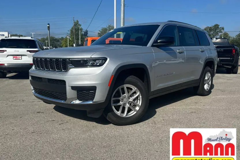 2025 Jeep Grand Cherokee Laredo X photo 1