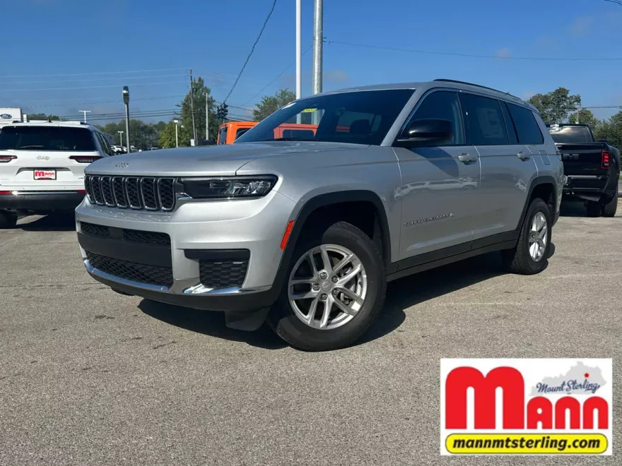2025 Jeep Grand Cherokee Laredo X photo 1