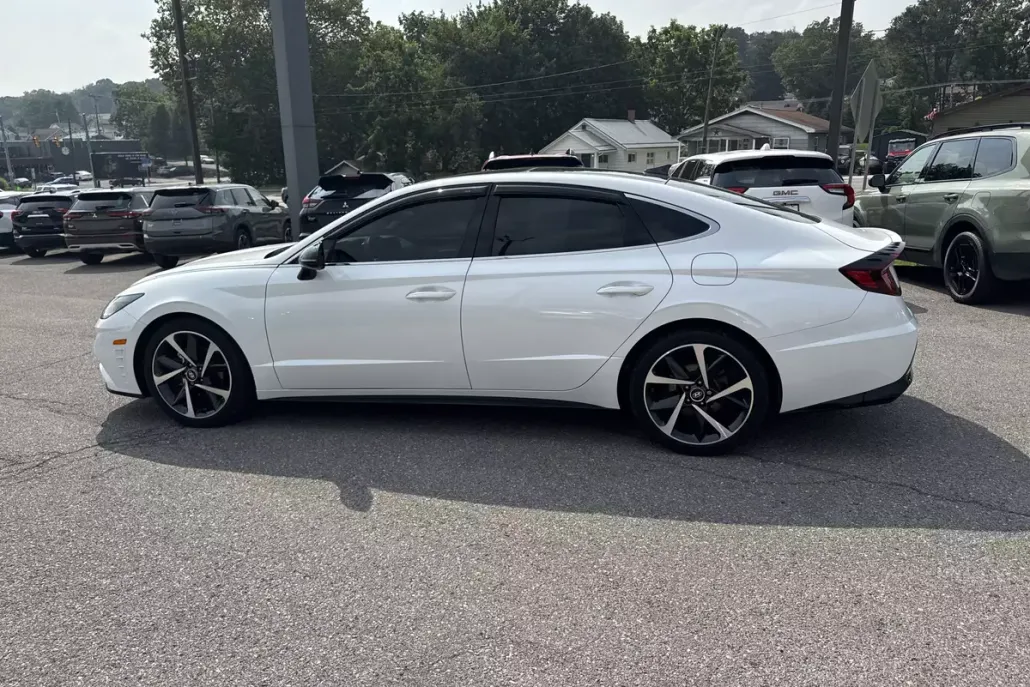 2022 Hyundai Sonata SEL Plus photo 1
