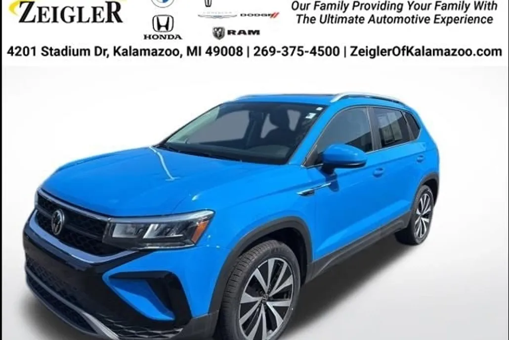 2022 Volkswagen Taos SE photo 1