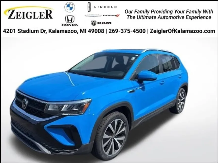 2022 Volkswagen Taos SE photo 1