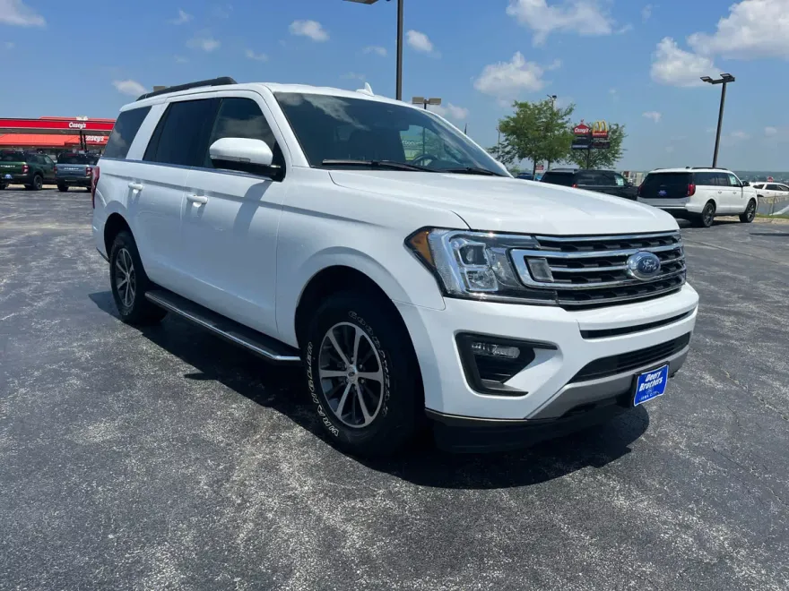 2021 Ford Expedition XLT photo 1