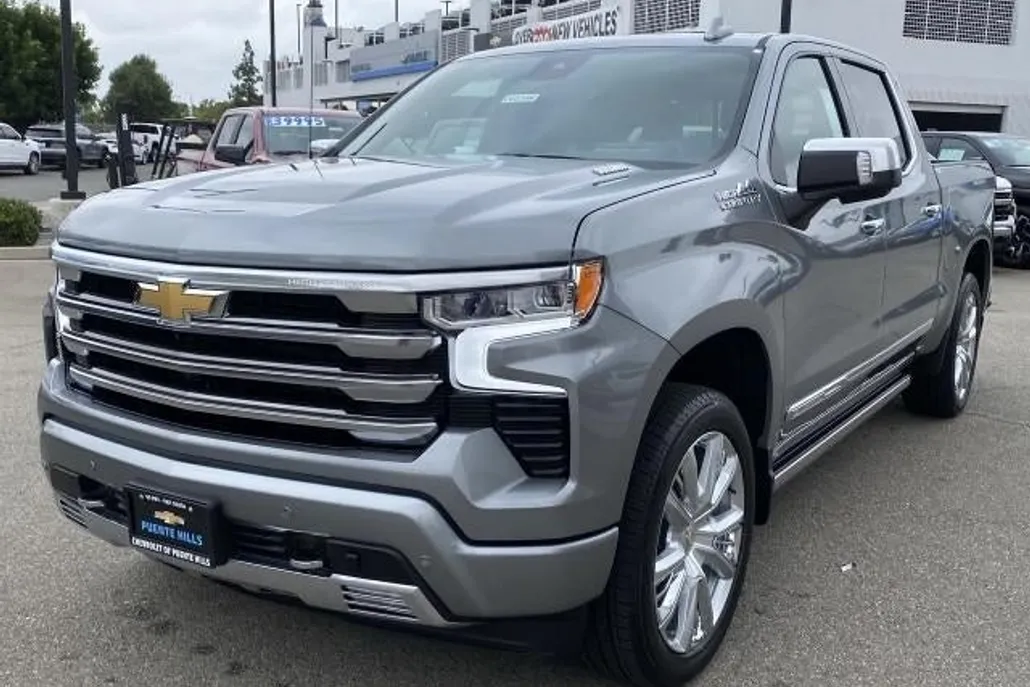 2026 Chevrolet Silverado 1500 High Country photo 1