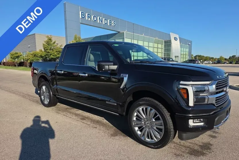 2024 Ford F-150 Platinum photo 1