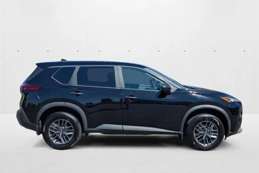 2023 Nissan Rogue S photo 1