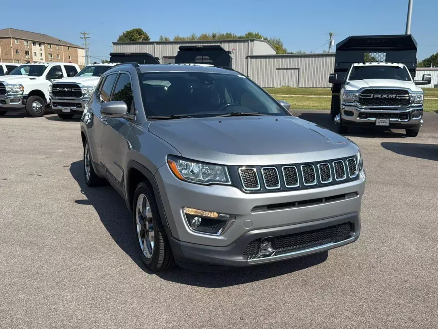 2021 Jeep Compass Limited photo 1
