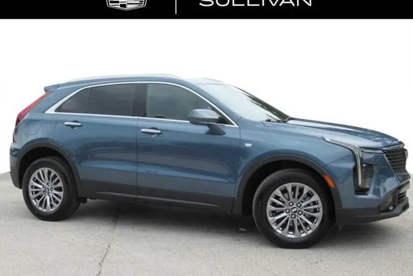 2025 Cadillac XT4 Premium Luxury photo 1