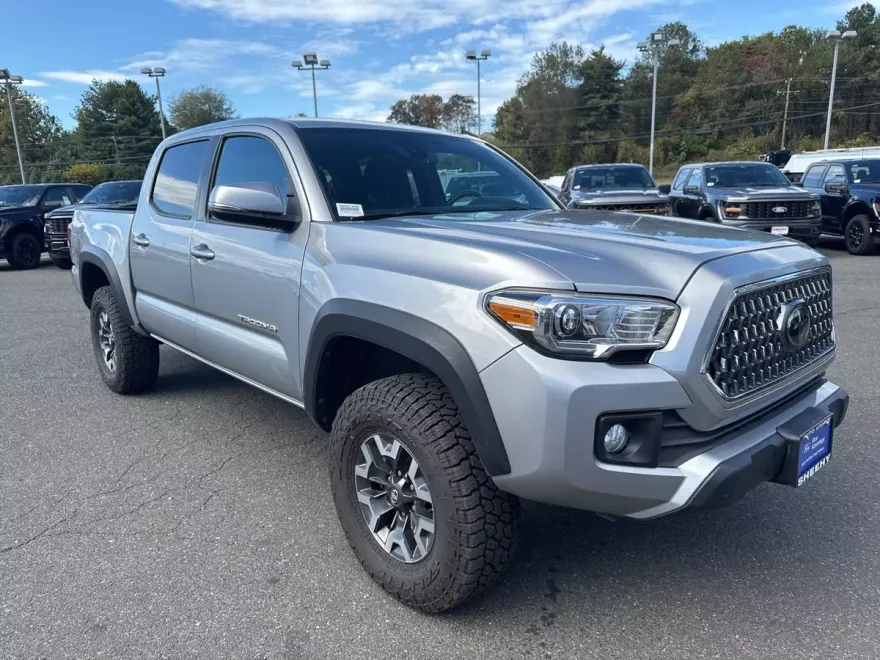2019 Toyota Tacoma TRD Off-Road photo 1