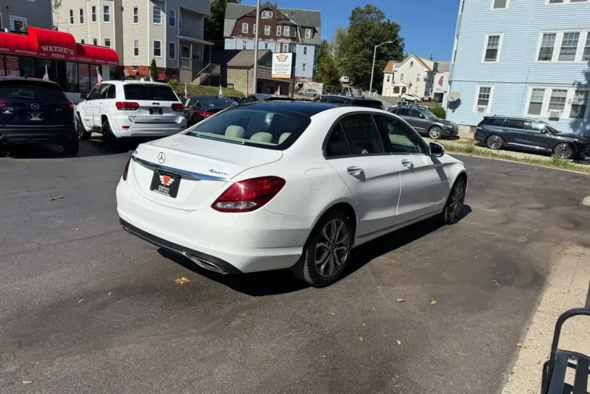 2017 Mercedes Benz C 300 4MATIC Sedan photo 1