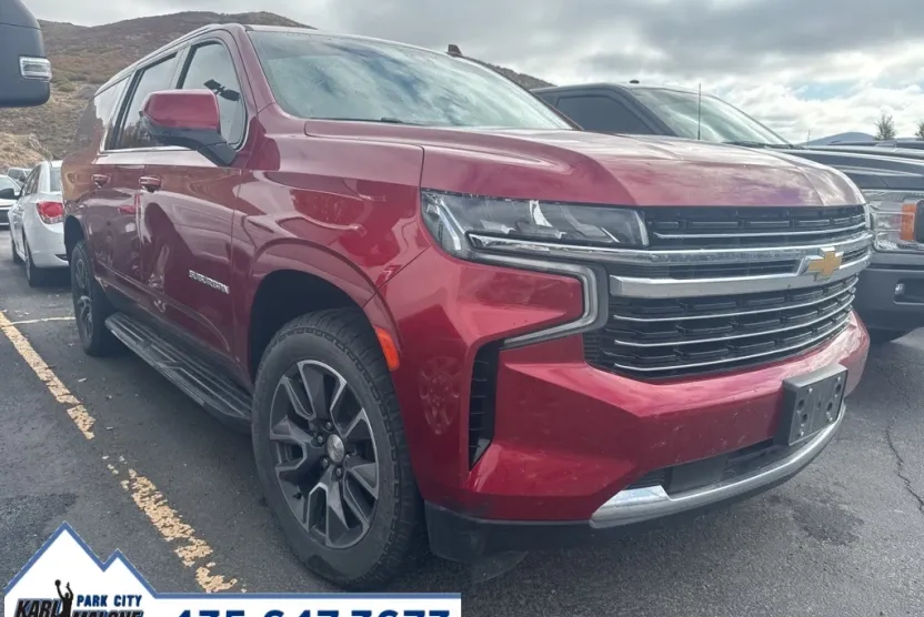 2021 Chevrolet Suburban LT photo 1